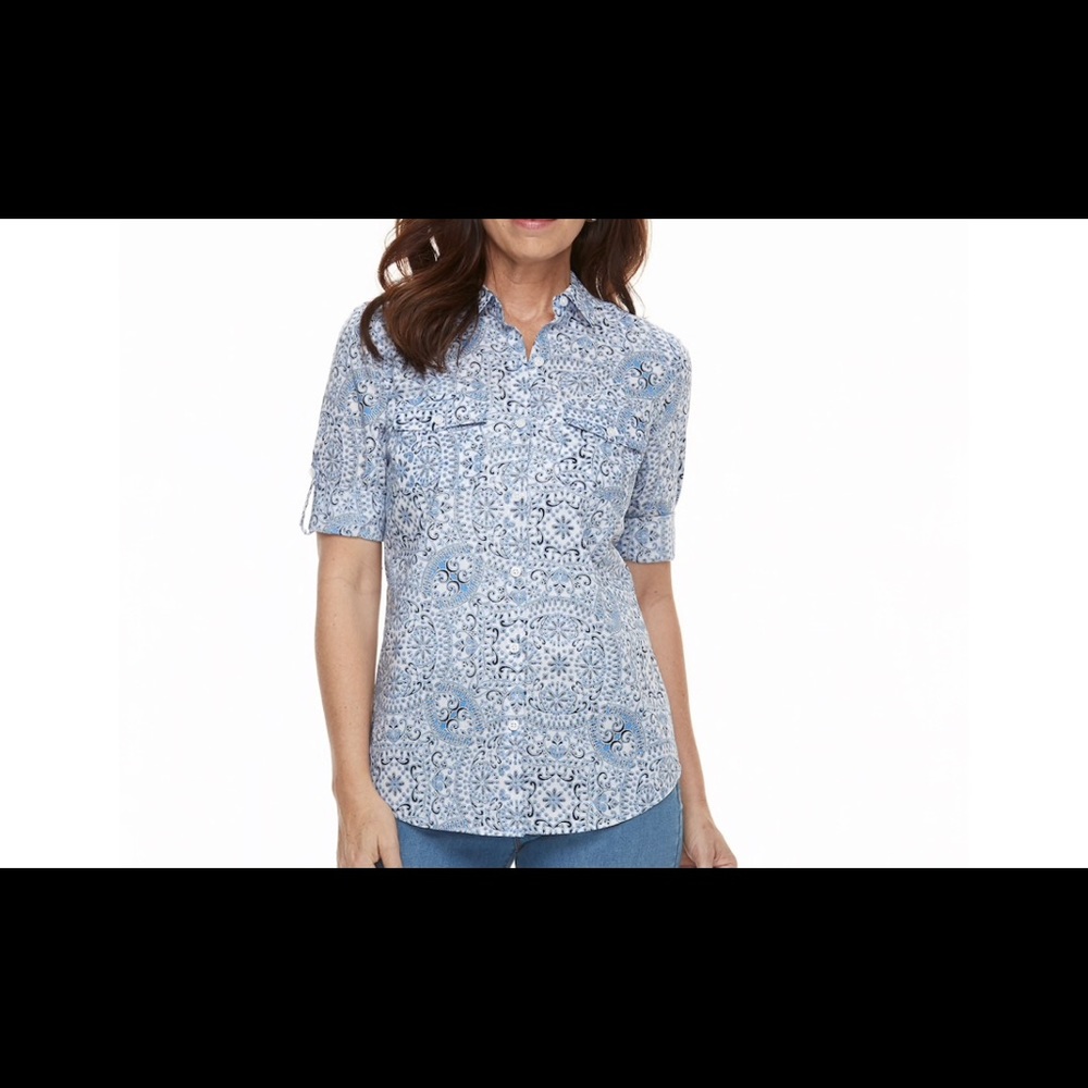 Croft & Barrow women’s petite woven roll Tab sleev